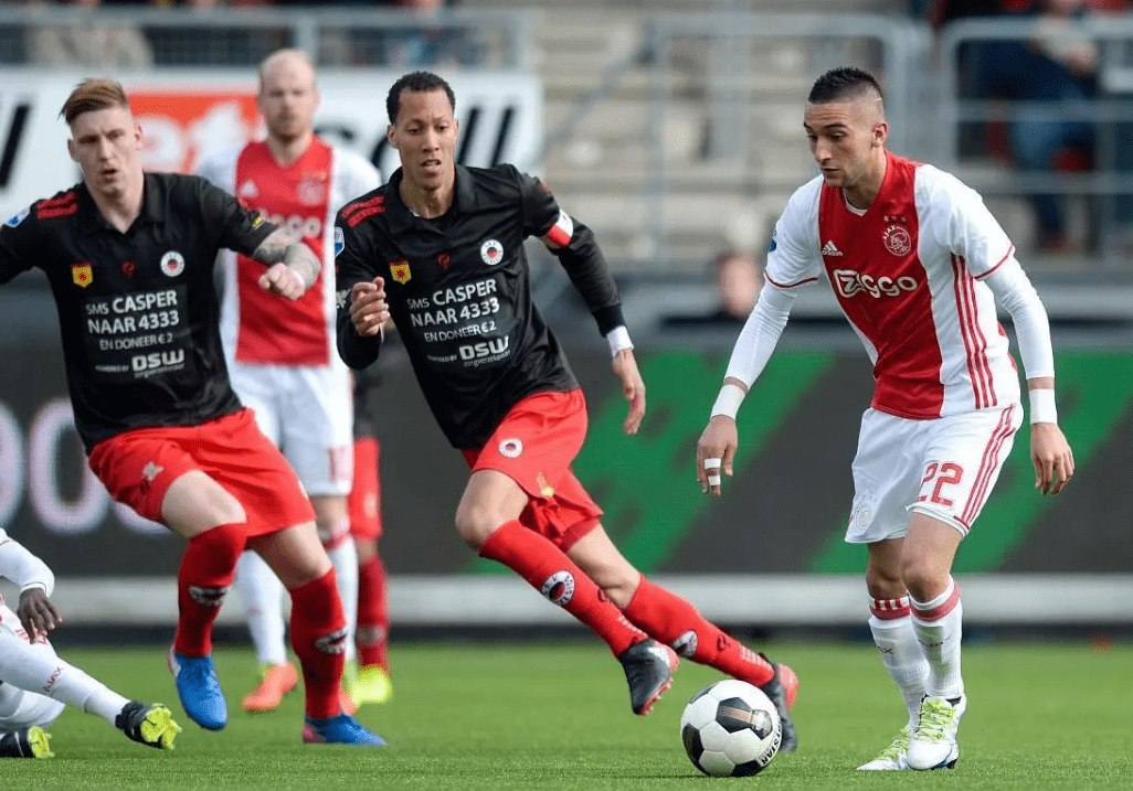 场对碰中 场对碰中